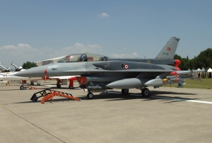Τουρκικά αεροσκάφη F-16 έλαβαν το βάπτισμα του πυρός τις πρώινές ώρες του Σαββάτου κατά Κουρδικών Στόχων